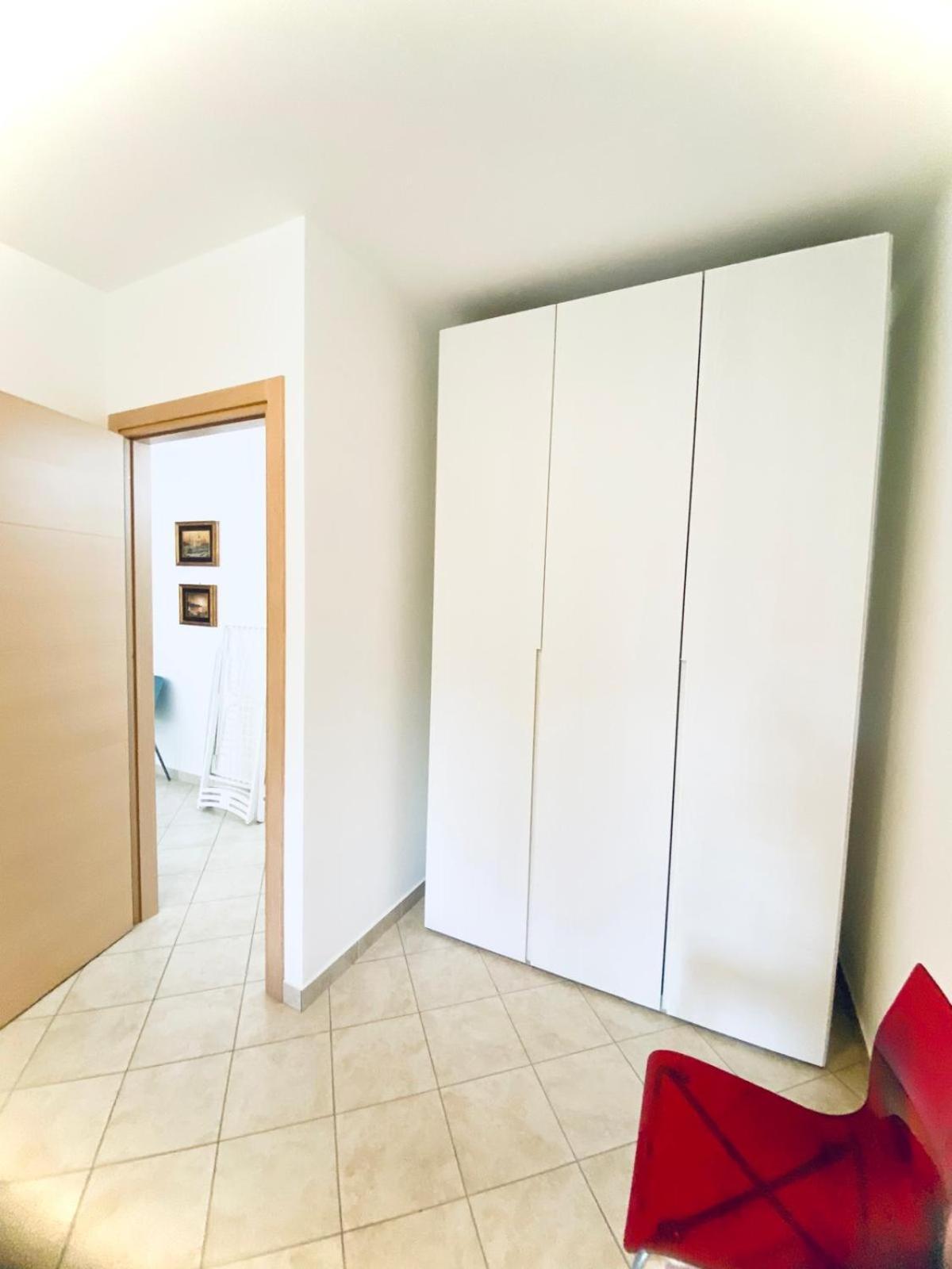 Alma Apartment Sirmione Ruang foto