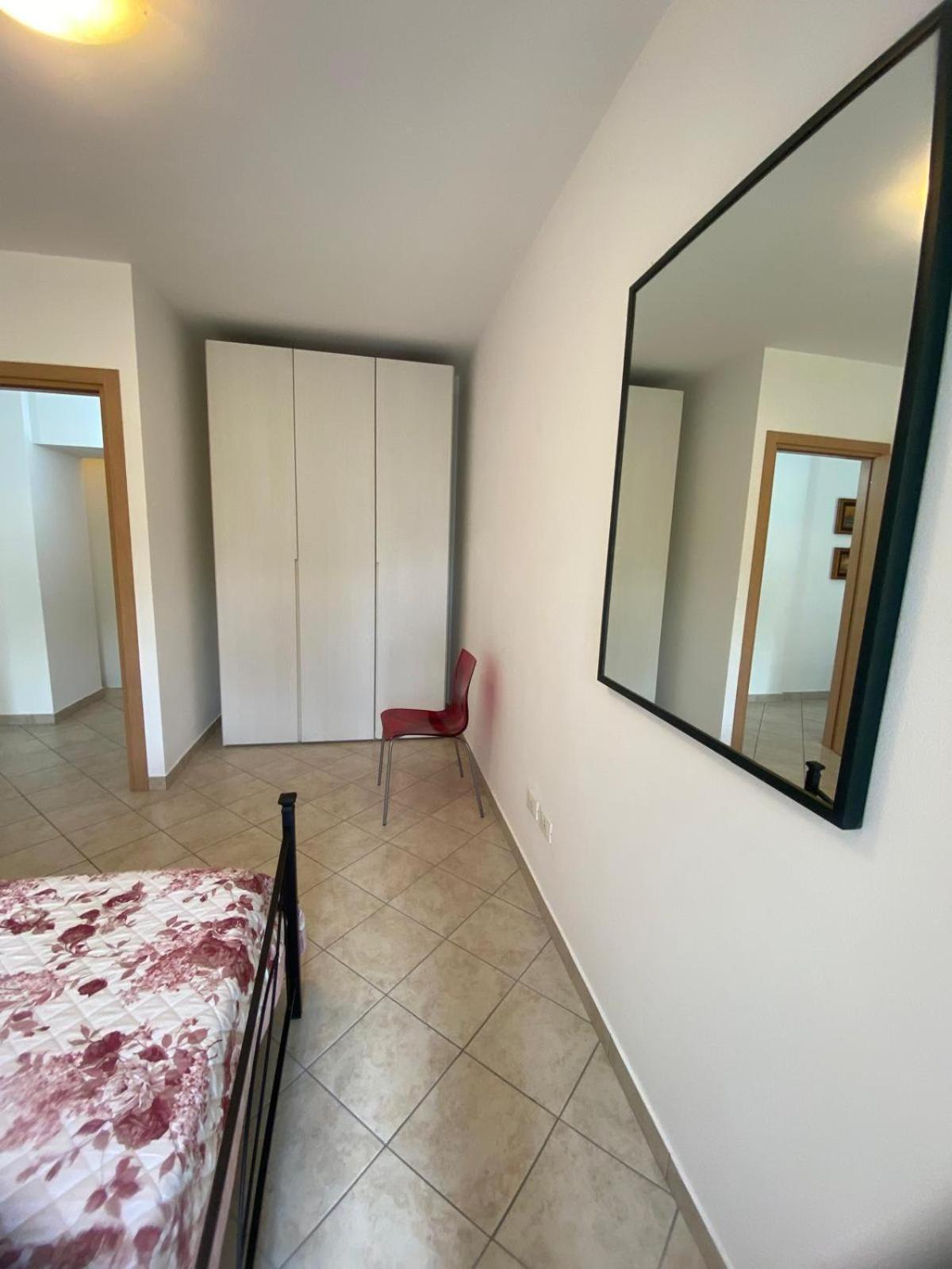 Alma Apartment Sirmione Ruang foto