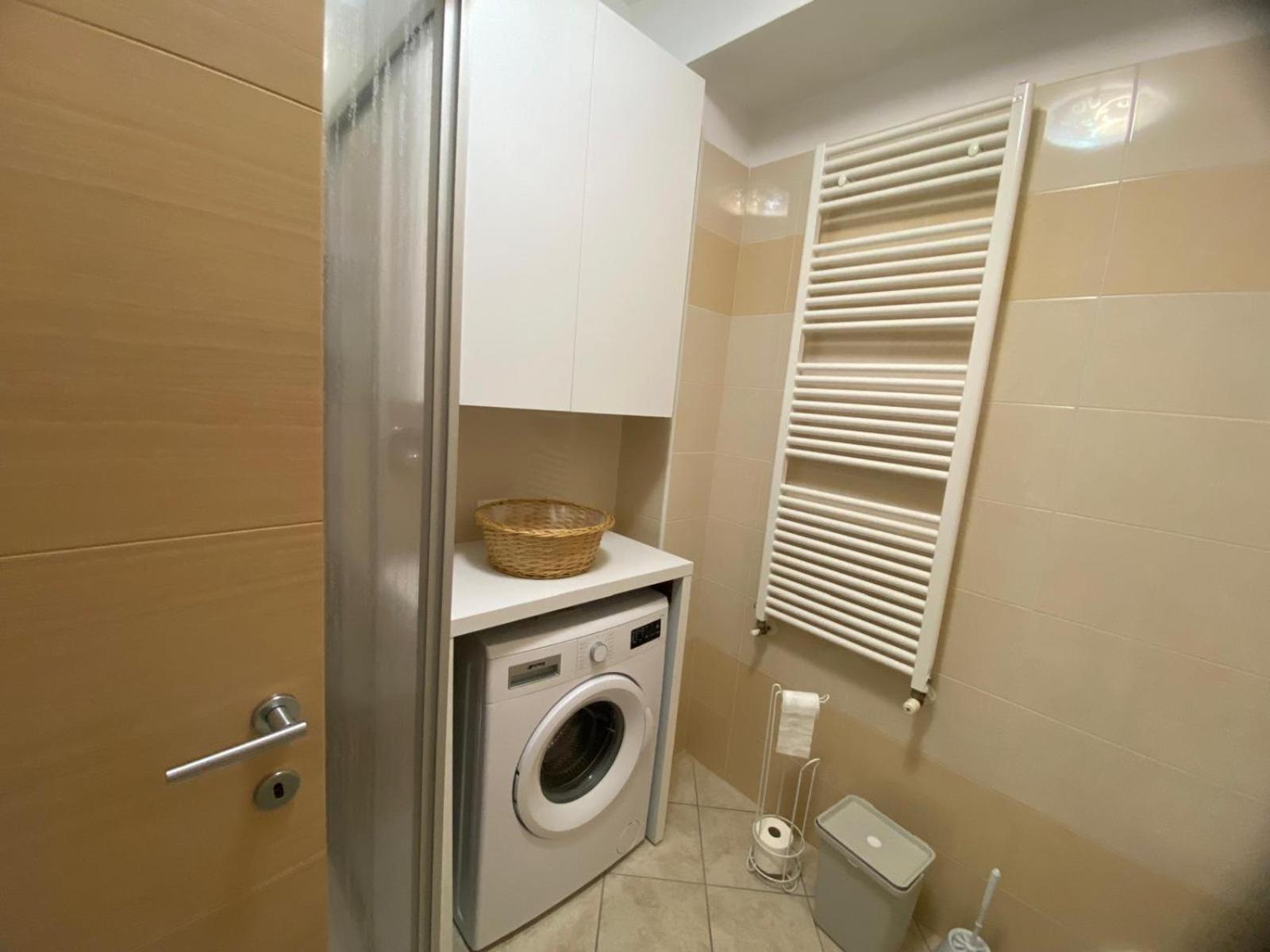 Alma Apartment Sirmione Ruang foto