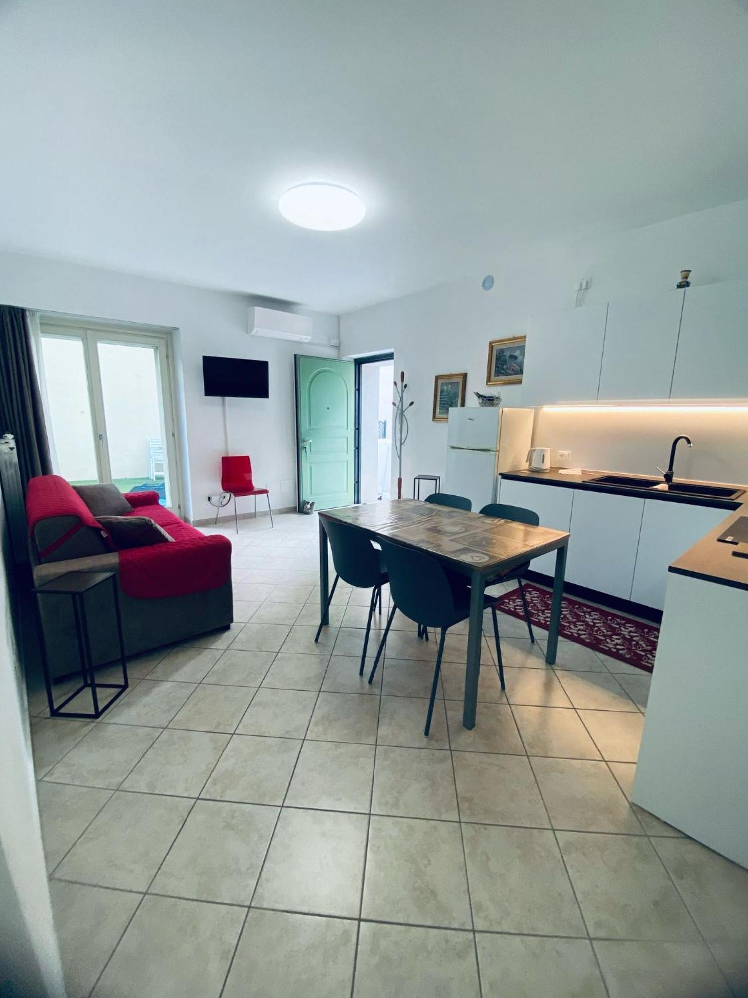 Alma Apartment Sirmione Bagian luar foto