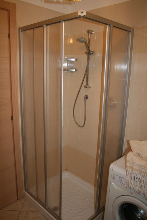 Alma Apartment Sirmione Bagian luar foto
