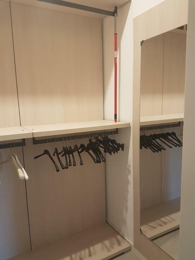 Alma Apartment Sirmione Bagian luar foto