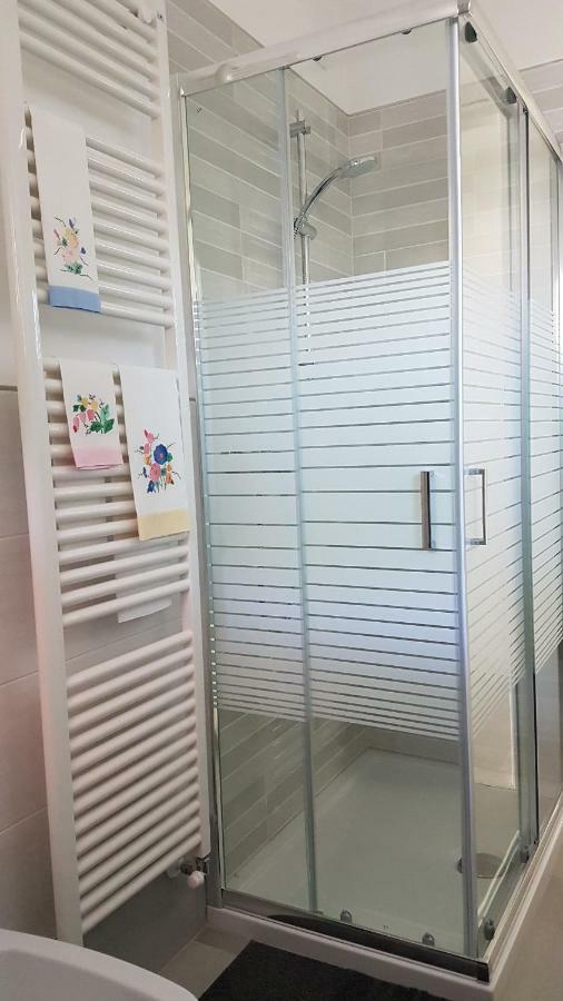 Alma Apartment Sirmione Bagian luar foto